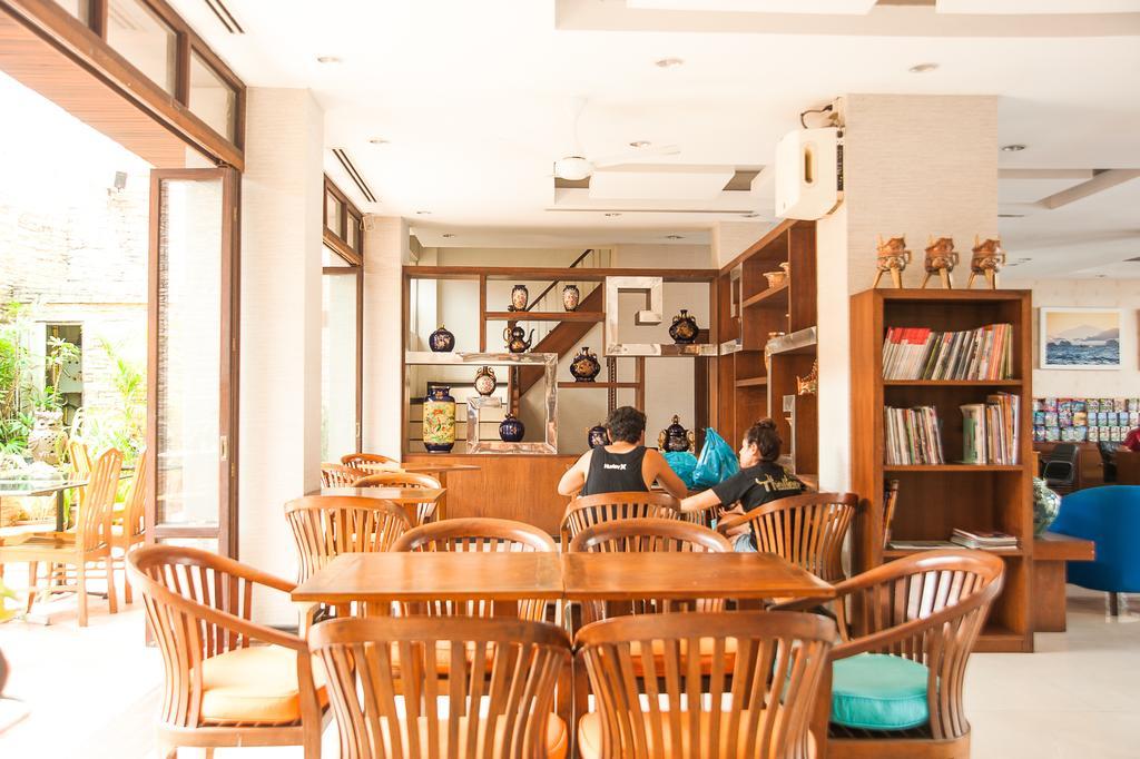 Crystal Inn Phuket Exterior foto