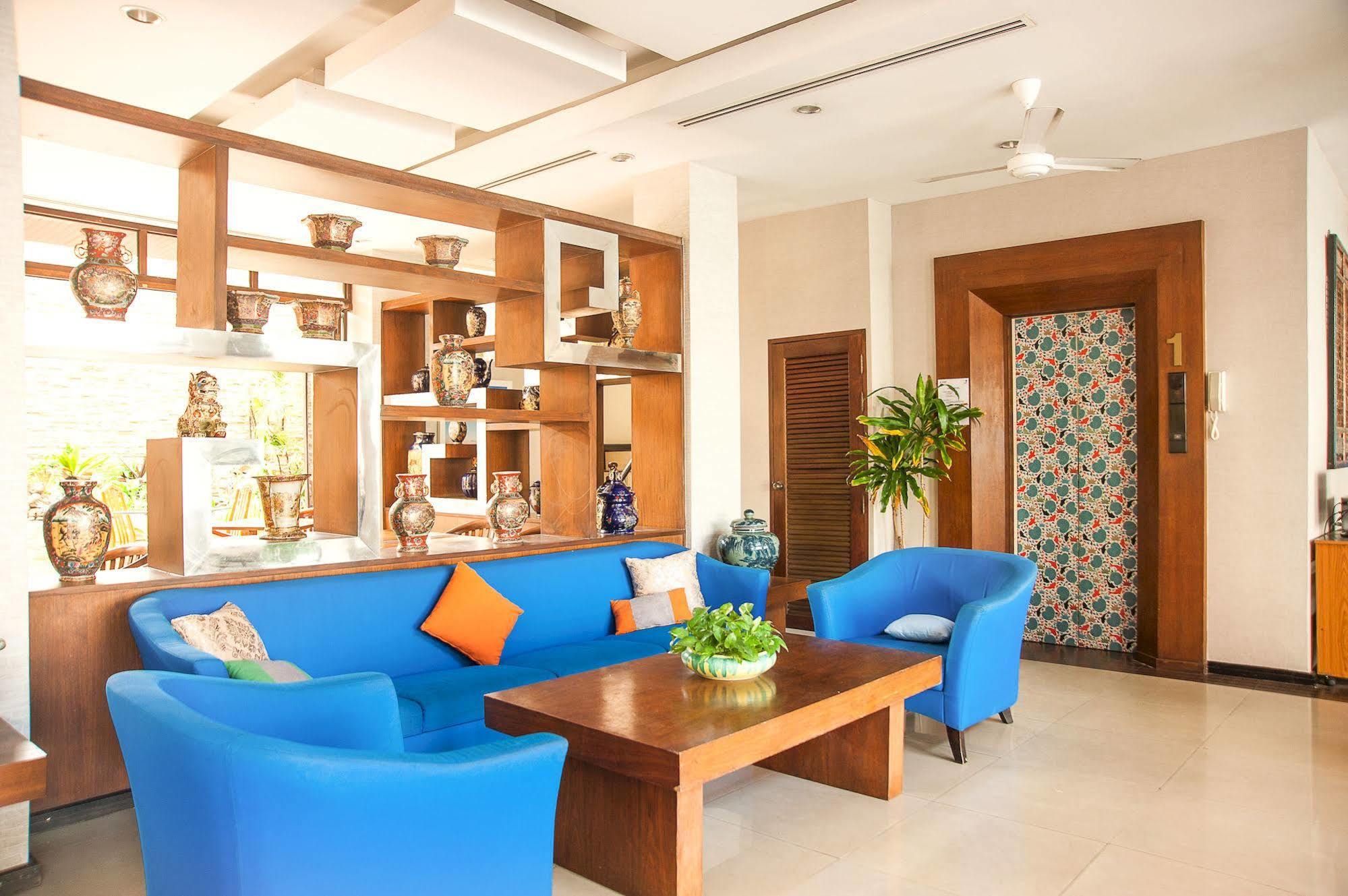 Crystal Inn Phuket Exterior foto