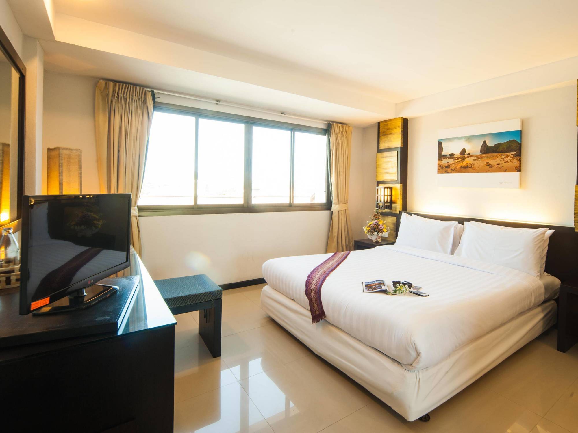 Crystal Inn Phuket Exterior foto